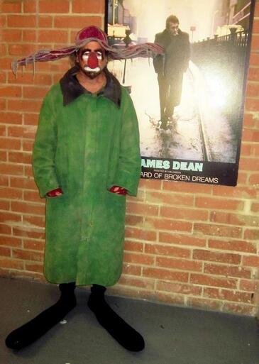 ira-green-clown-snowshow